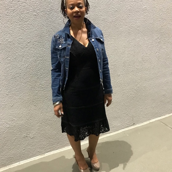 Meet your Posher, Cindy - Picture 2 of 2